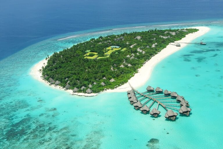 10 Pros and Cons of Living in the Maldives Retirepedia